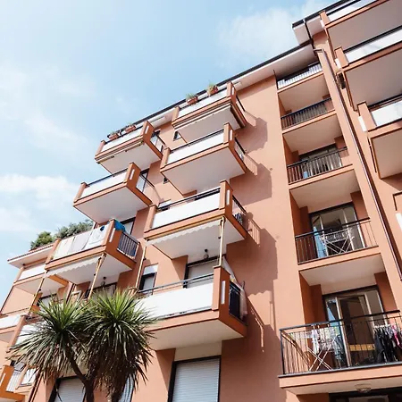 Design A 50 Mt Dal Mare Con Free Garage - Ac - Wi-fi - 6 Ospiti Max Apartmán San Bartolomeo Al Mare